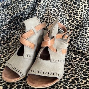 Very nice heels barely worn